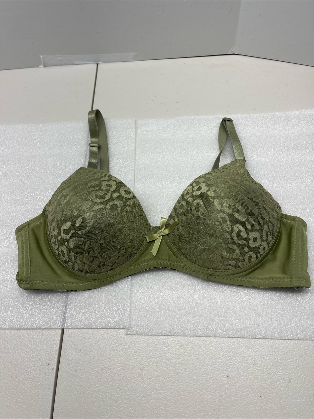 Mamia Olive Green Lace Push-Up Bra with Bow. Size 34B